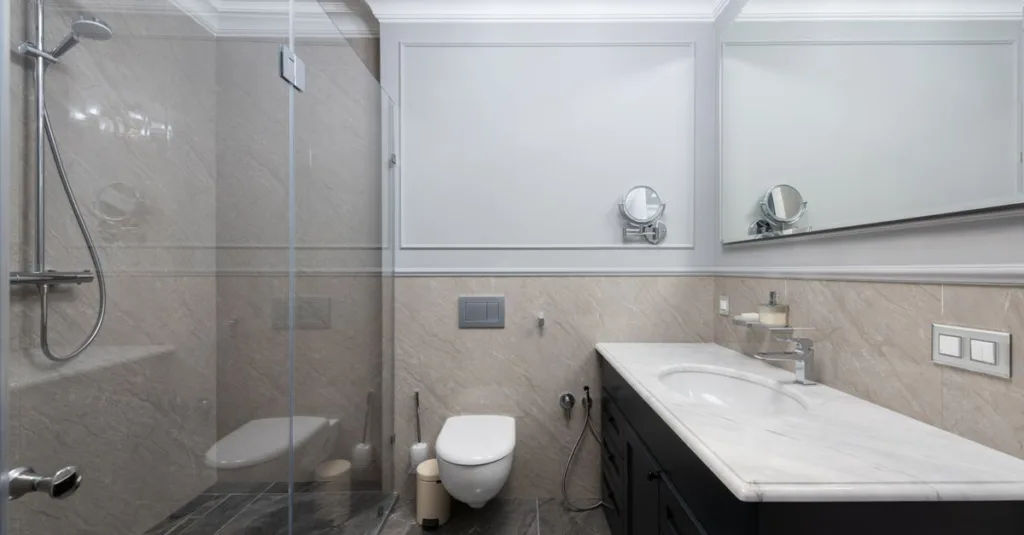 mobilier de salle de bain sur mesure, alliant design personnalisé et fonctionnalité pour optimiser votre espace et sublimer votre décoration intérieure.
