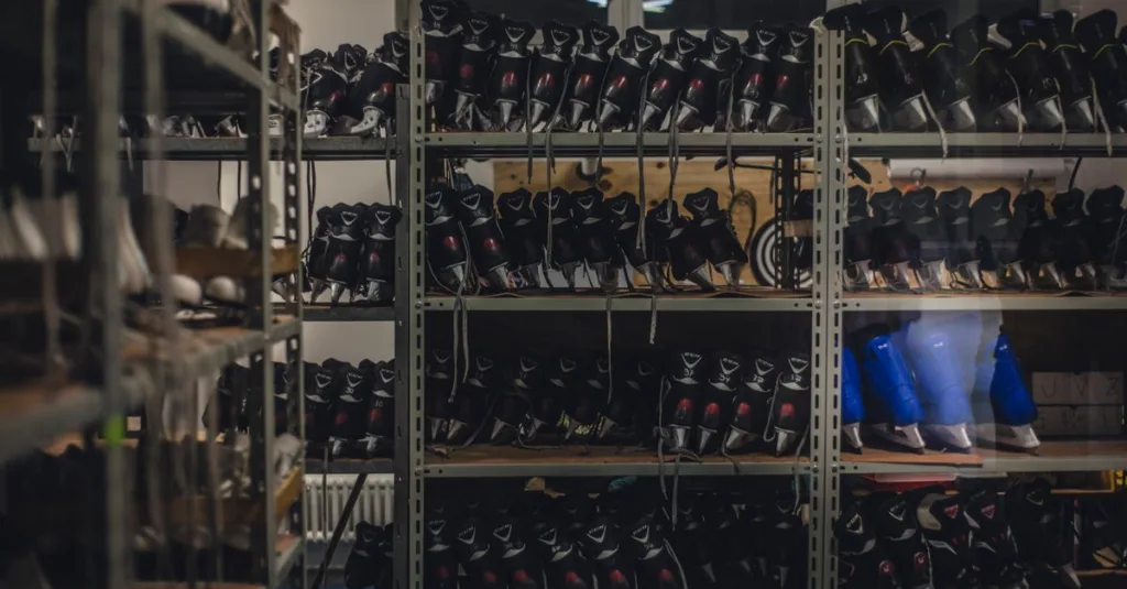 solutions de stockage sur mesure adaptées à vos besoins spécifiques pour organiser et optimiser votre espace efficacement.